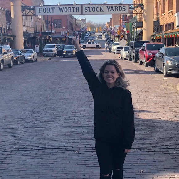 Meet your Posher, Yissa - Picture 1 of 1